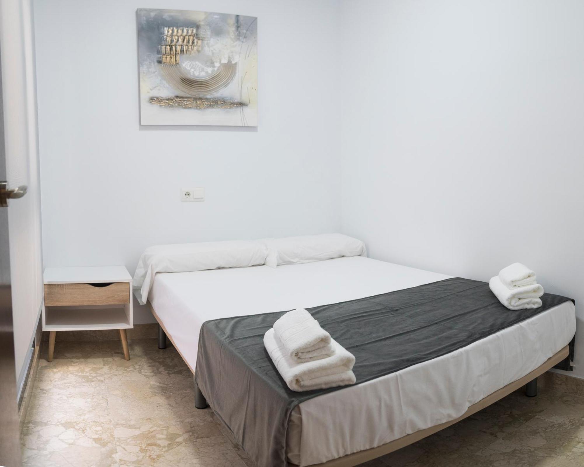 Nightinsevilla Teodosio Free Parking Exterior photo